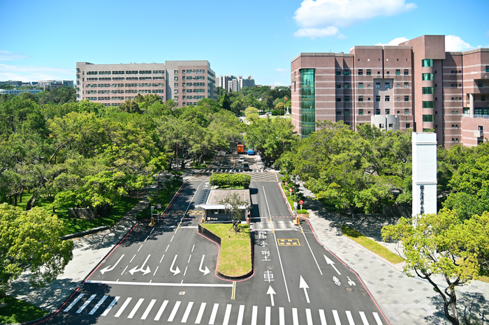 Pillar at the Gate（Pillar of Learning）（校門）Image